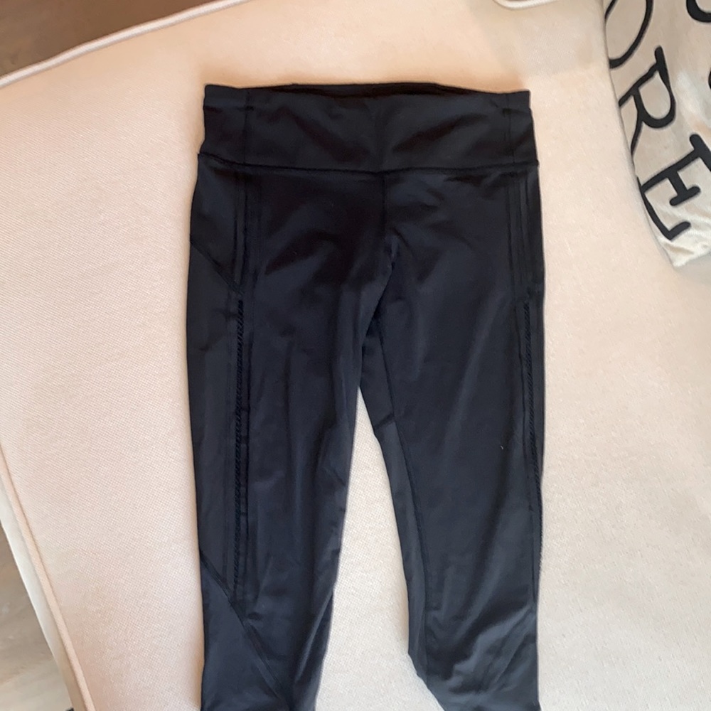 Lululemon crop black leggings